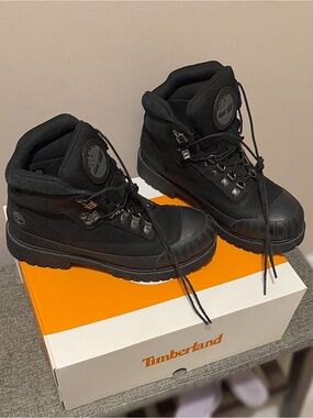 TIMBERLAND Heritage Waterproof
Rubber-Toe Boots Black Nubuck